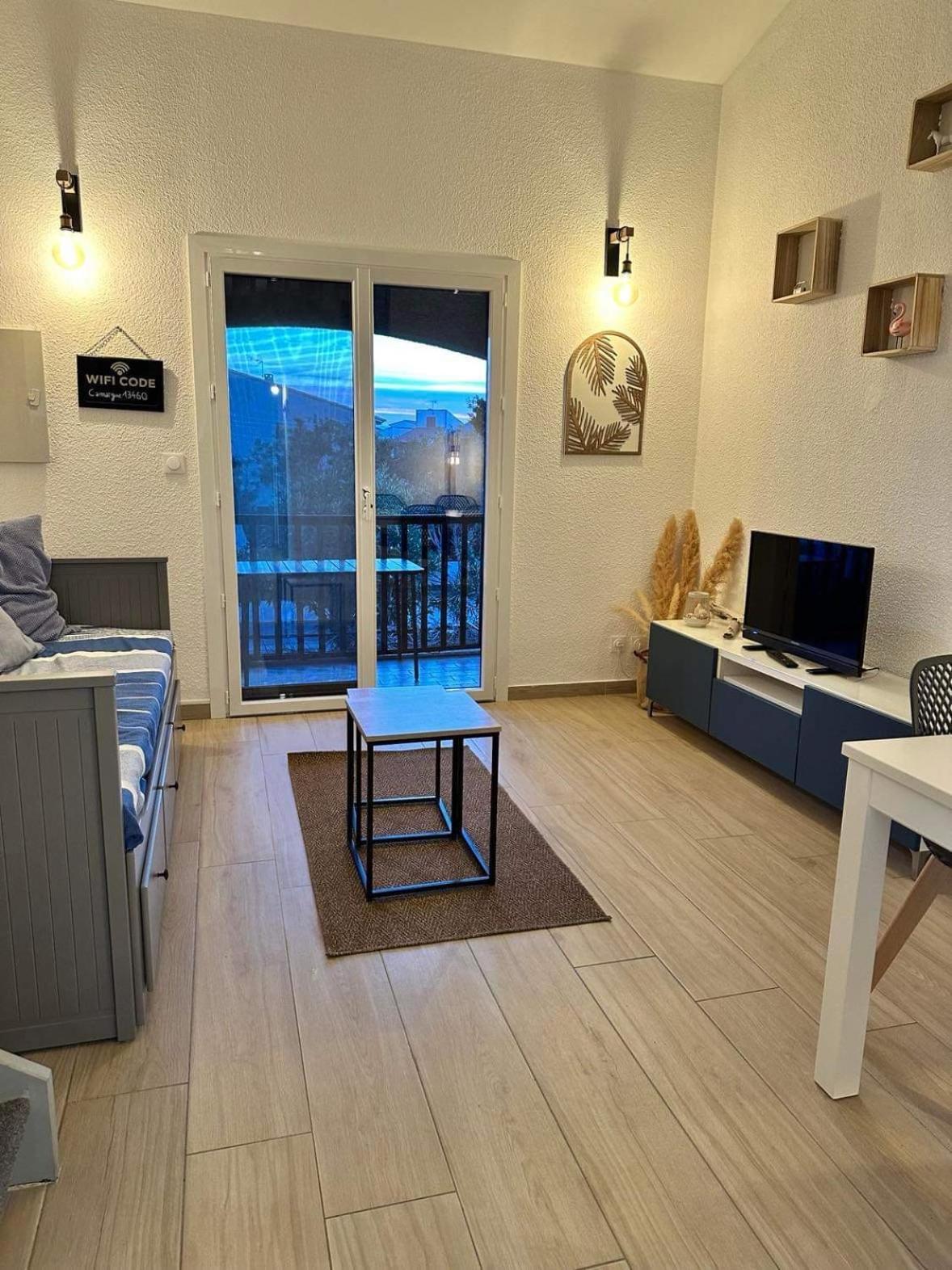 Appartement Duplex 4Pers Climatise - Locations Vld Camargue Saintes-Maries-de-la-Mer Exterior foto